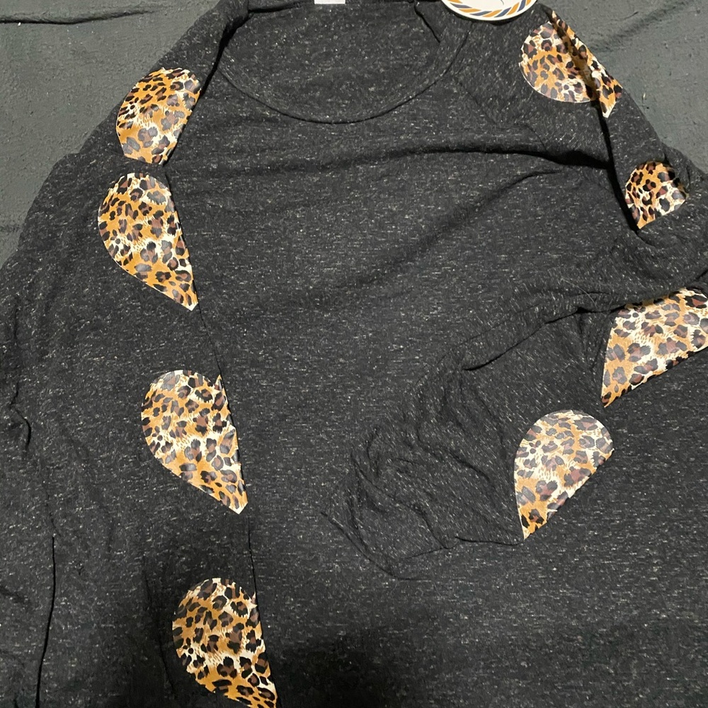 Cheetah light sweater